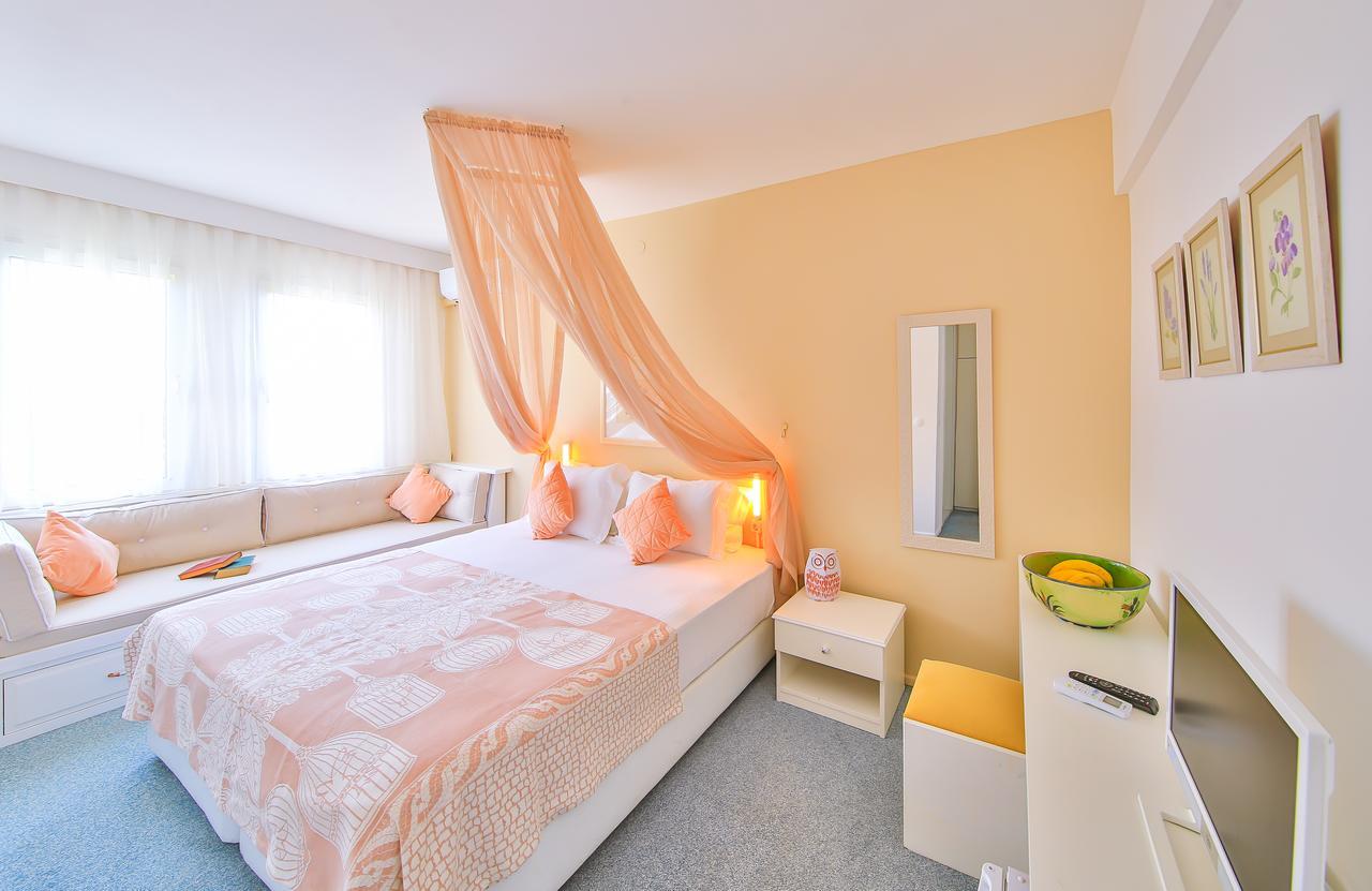 Palas Ilica Çeşme Extérieur photo