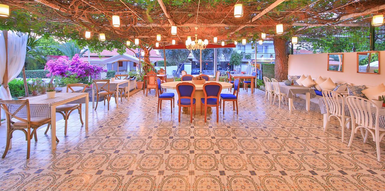 Palas Ilica Çeşme Extérieur photo