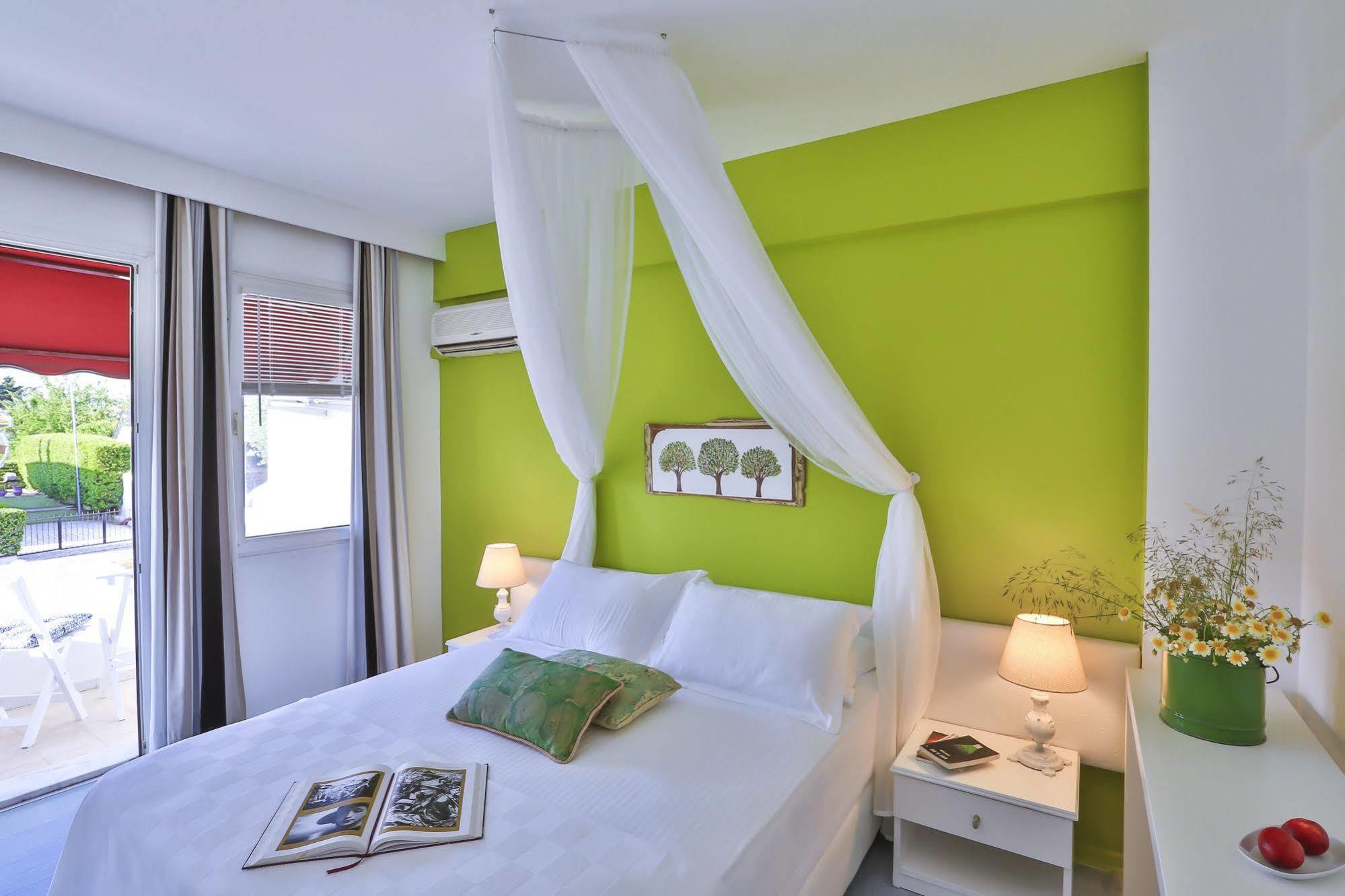 Palas Ilica Çeşme Extérieur photo